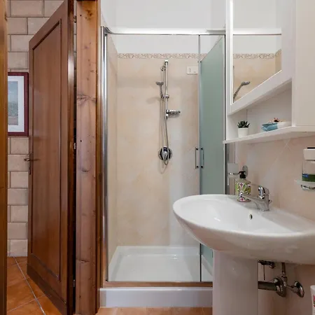 فيلة Anna Messina *