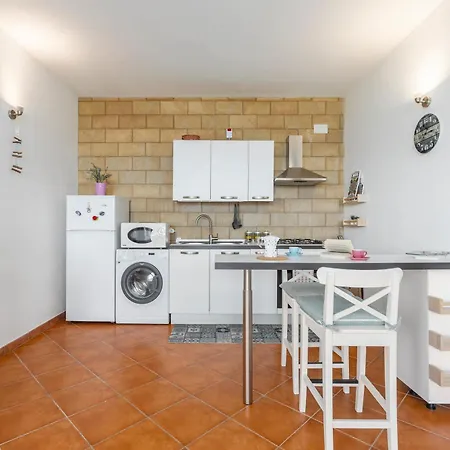 Anna Messina فيلة *